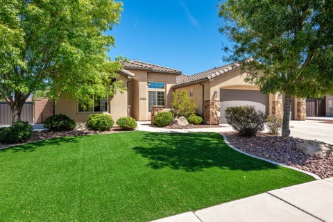 Photo of 3384 W 2650 S, Hurricane, UT 84737 (MLS # 2180298)