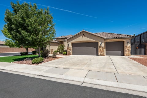 Tiny photo for 3384 W 2650 S, Hurricane, UT 84737 (MLS # 2180298)