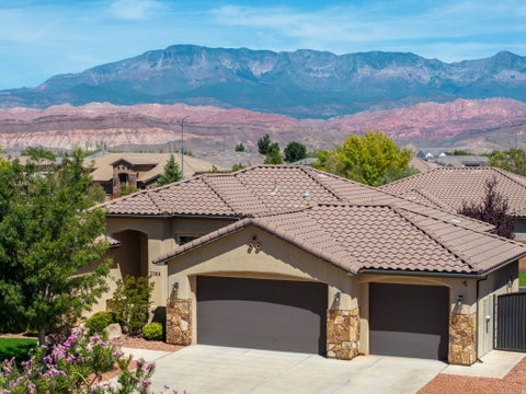 Tiny photo for 3384 W 2650 S, Hurricane, UT 84737 (MLS # 2180298)