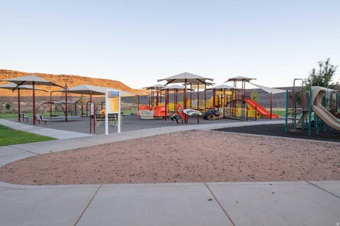 Tiny photo for 3384 W 2650 S, Hurricane, UT 84737 (MLS # 2180298)
