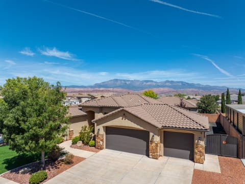 Tiny photo for 3384 W 2650 S, Hurricane, UT 84737 (MLS # 2180298)