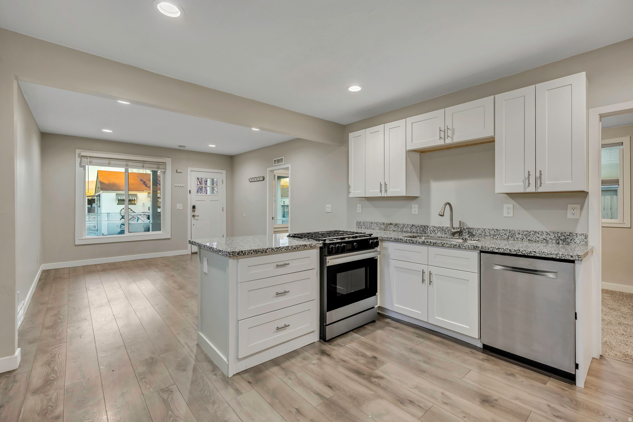 POPULAR GROVE - Residential