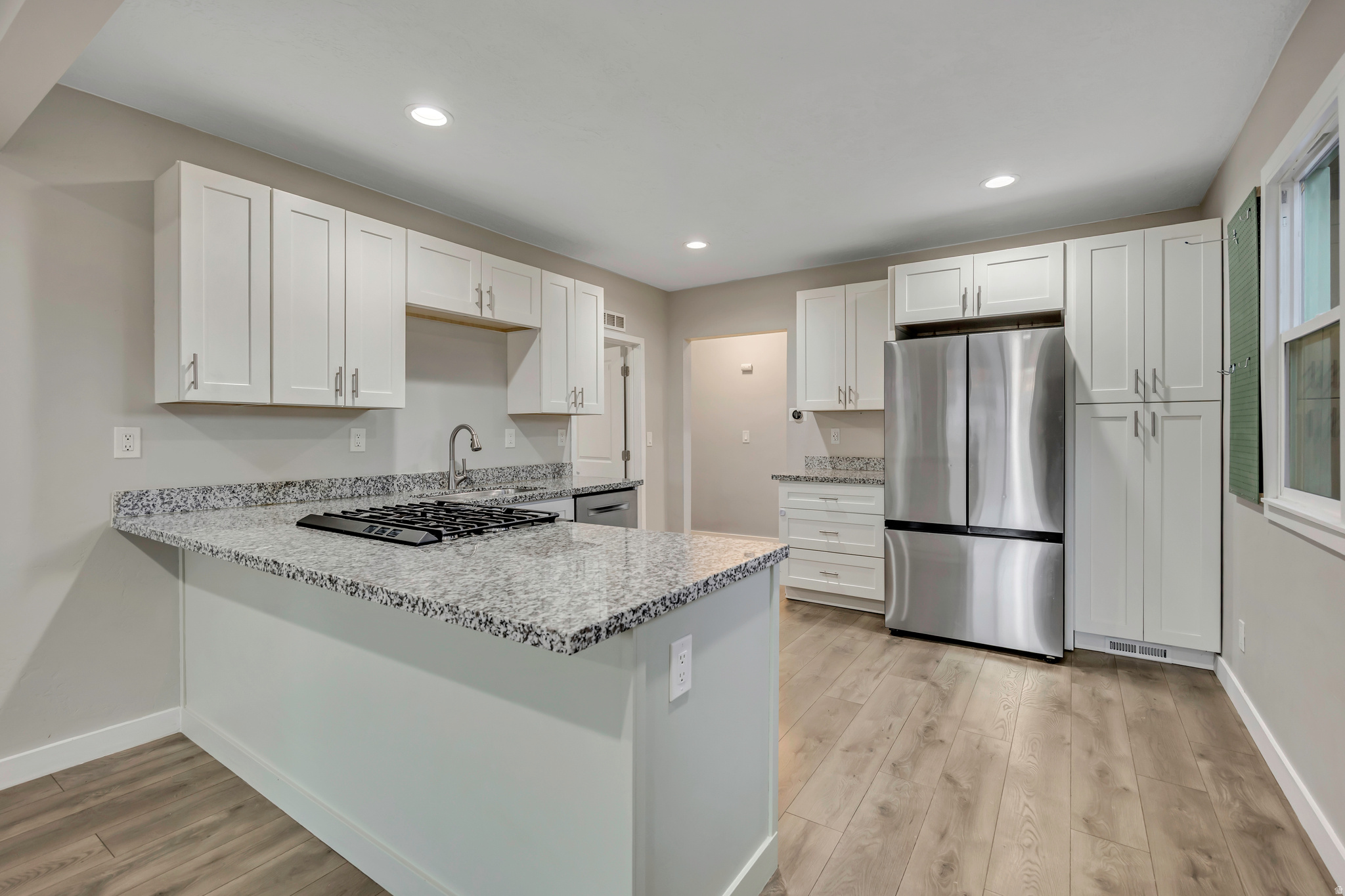 POPULAR GROVE - Residential