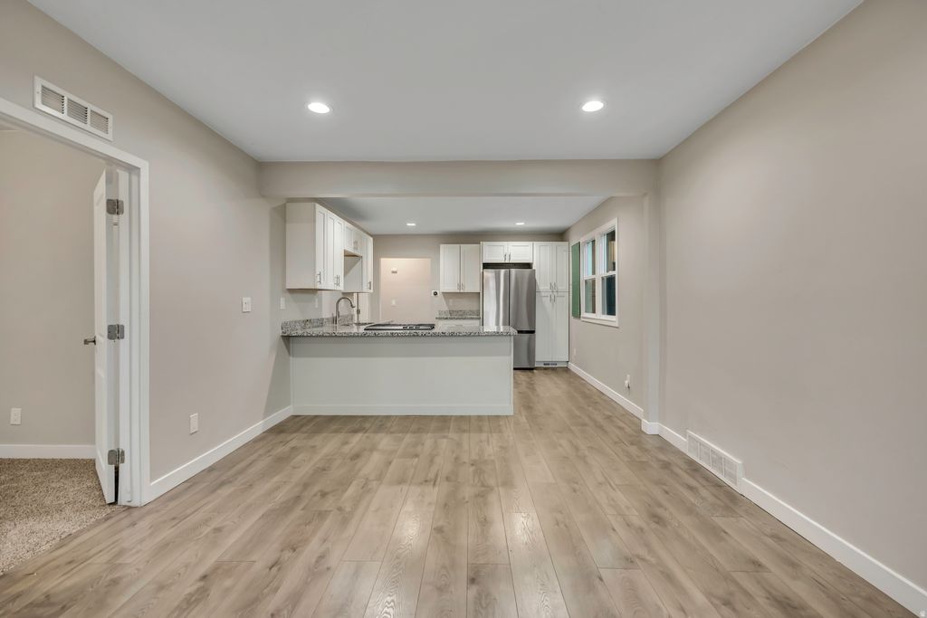 Photo of 422 S POST ST, Salt Lake City, UT 84104 (MLS # 2144475)