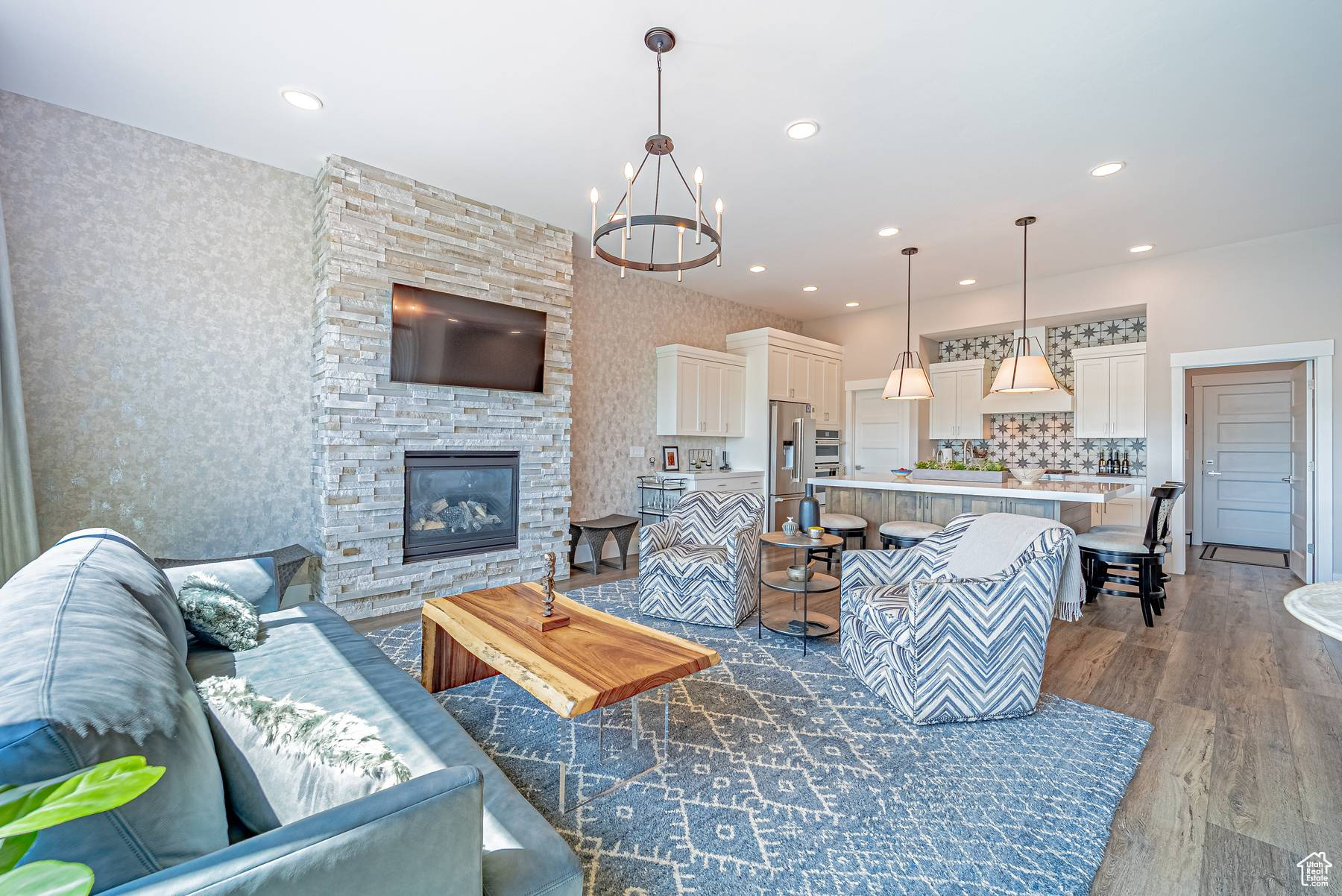 SHORELINE - Residential