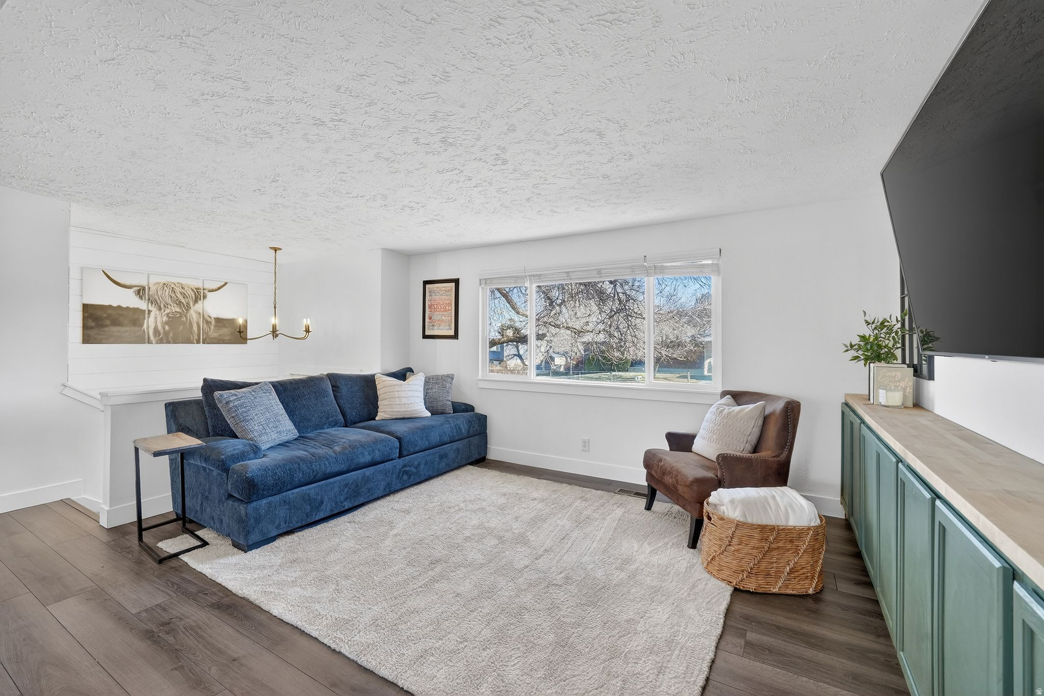 HAZELHURST #4 - Residential