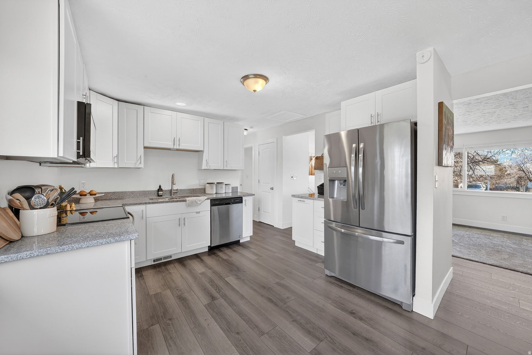 HAZELHURST #4 - Residential