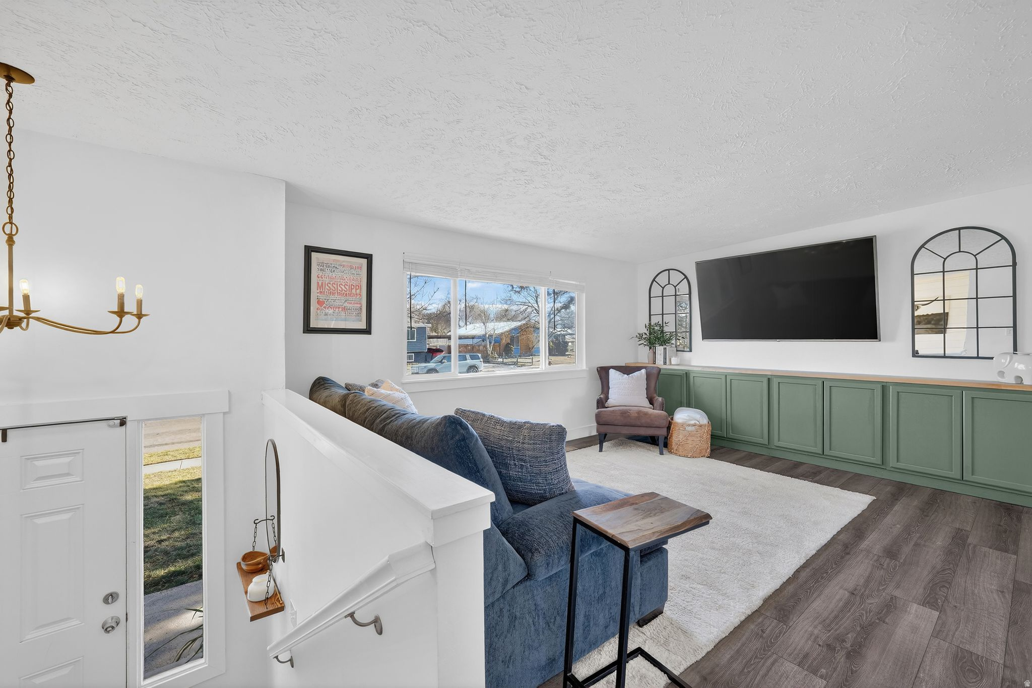 HAZELHURST #4 - Residential