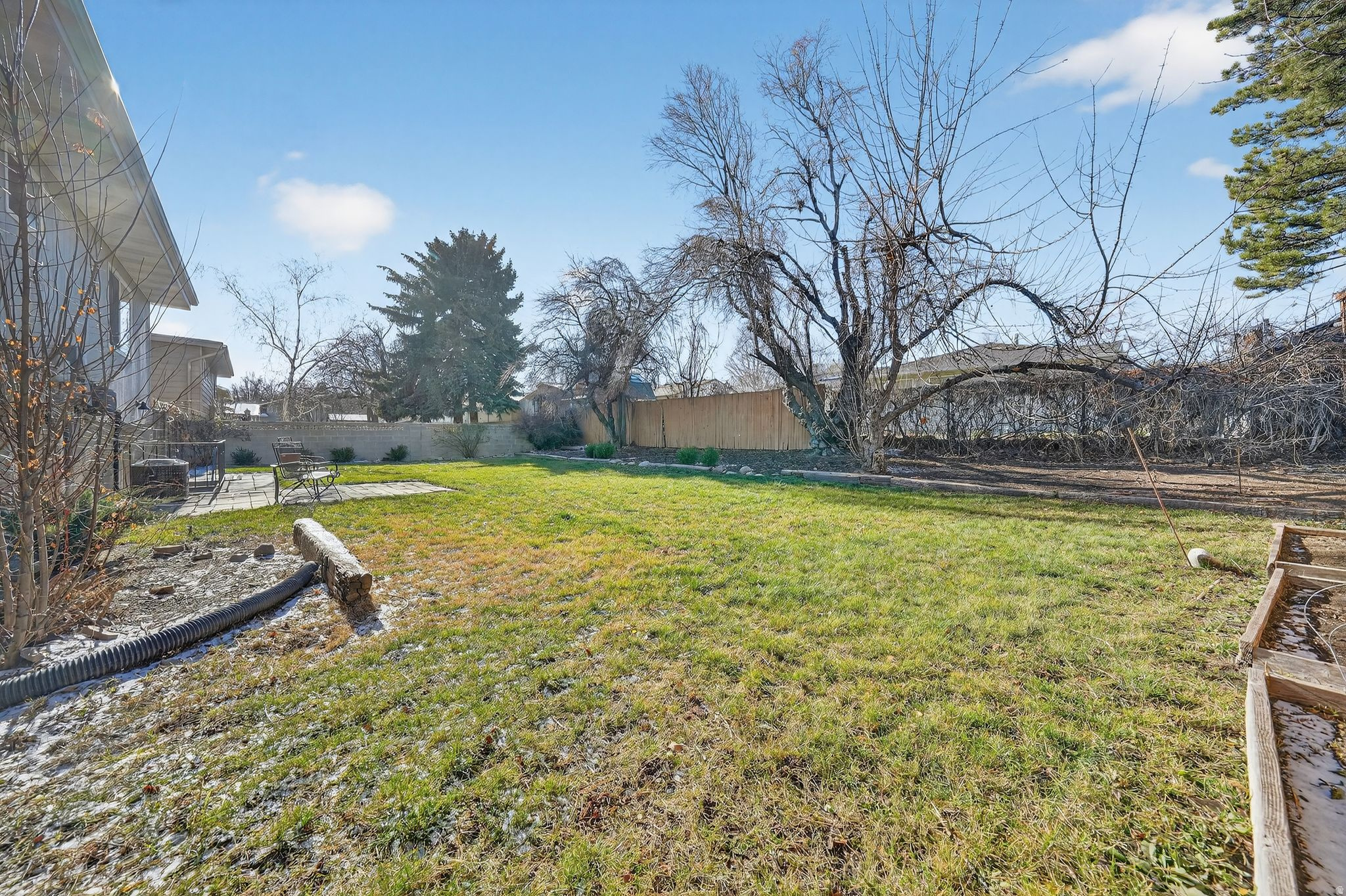 HAZELHURST #4 - Residential