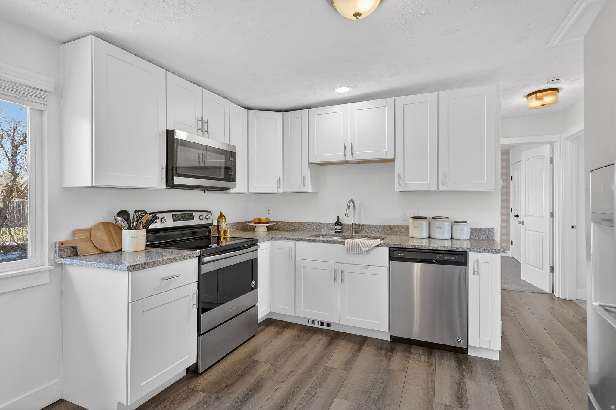 HAZELHURST #4 - Residential