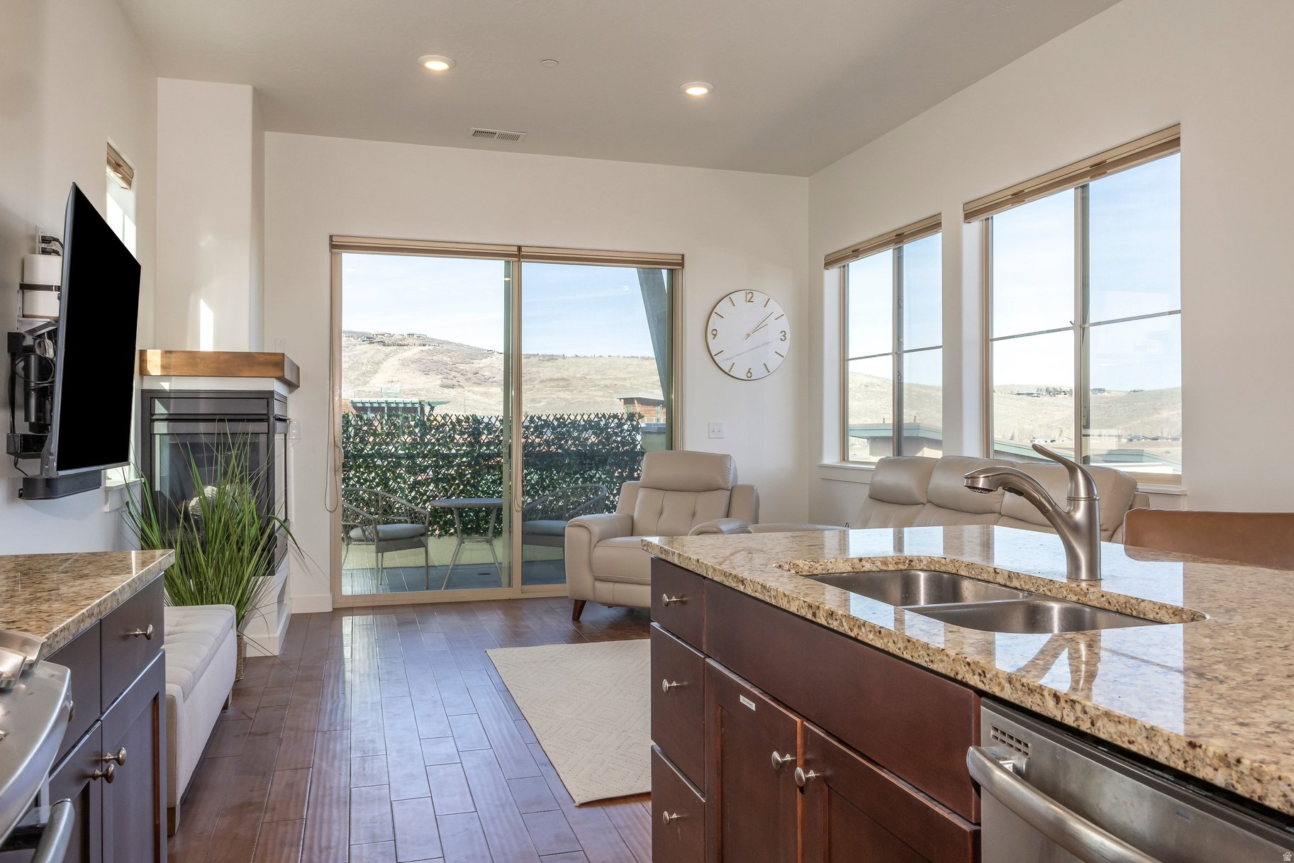 NEWPARK TERRACE AMENDED CONDOMINIUM - Residential