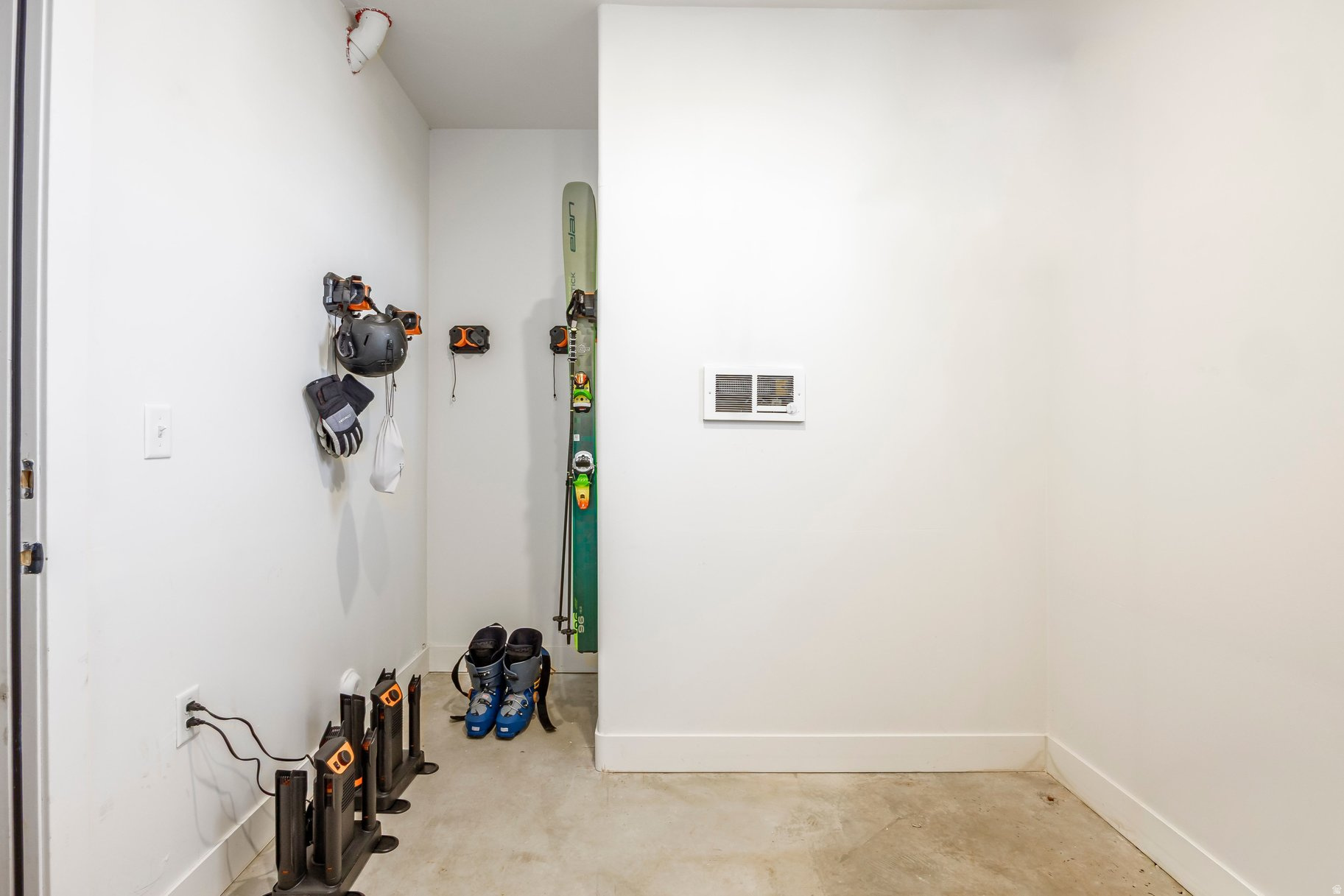 NEWPARK TERRACE AMENDED CONDOMINIUM - Residential