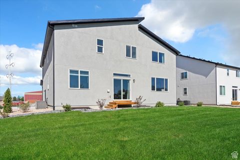 Tiny photo for 662 N PLAINSMAN DR #101, Spanish Fork, UT 84660 (MLS # 2114691)