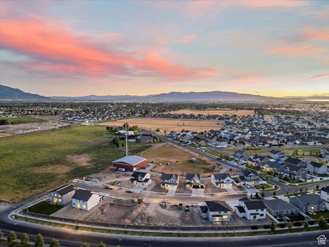 Tiny photo for 662 N PLAINSMAN DR #101, Spanish Fork, UT 84660 (MLS # 2114691)