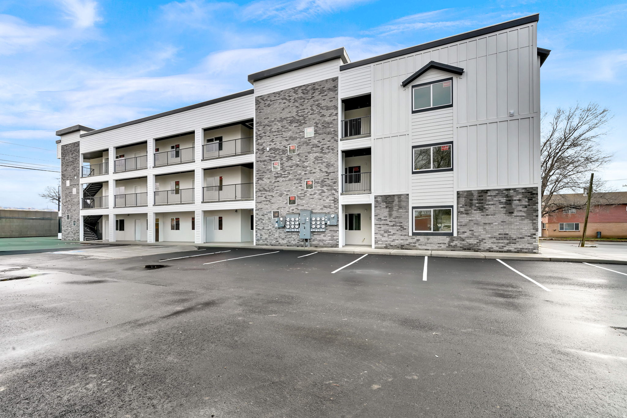 ASPEN APTS - Residential Income