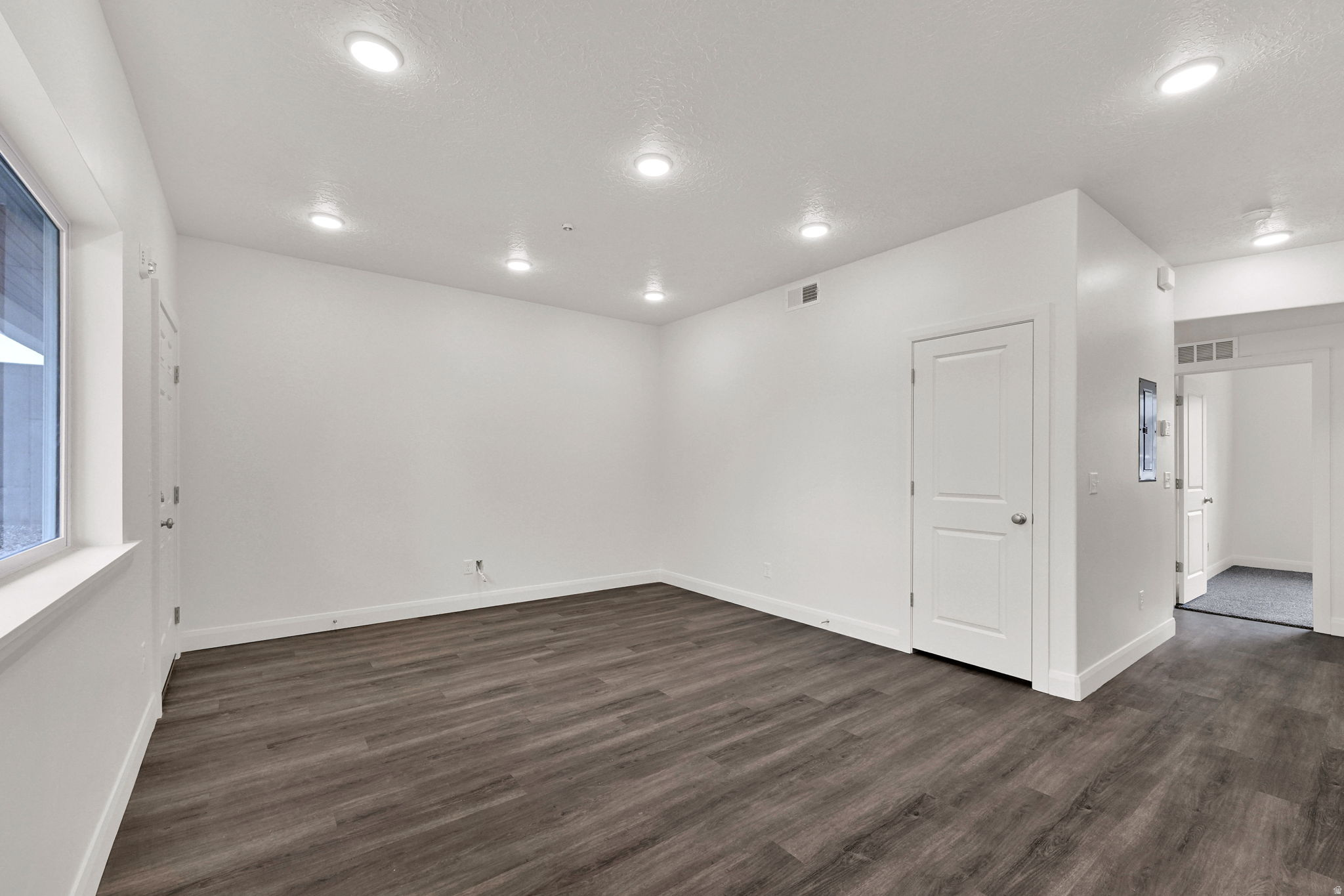 ASPEN APTS - Residential Income