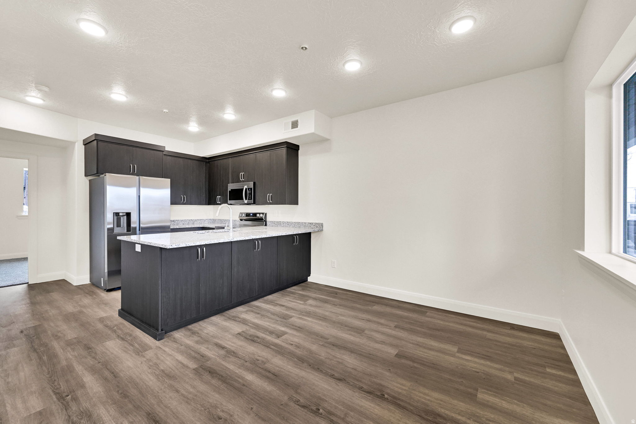 ASPEN APTS - Residential Income