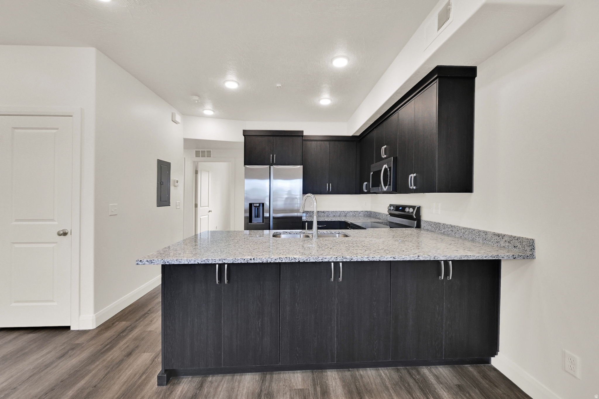 ASPEN APTS - Residential Income