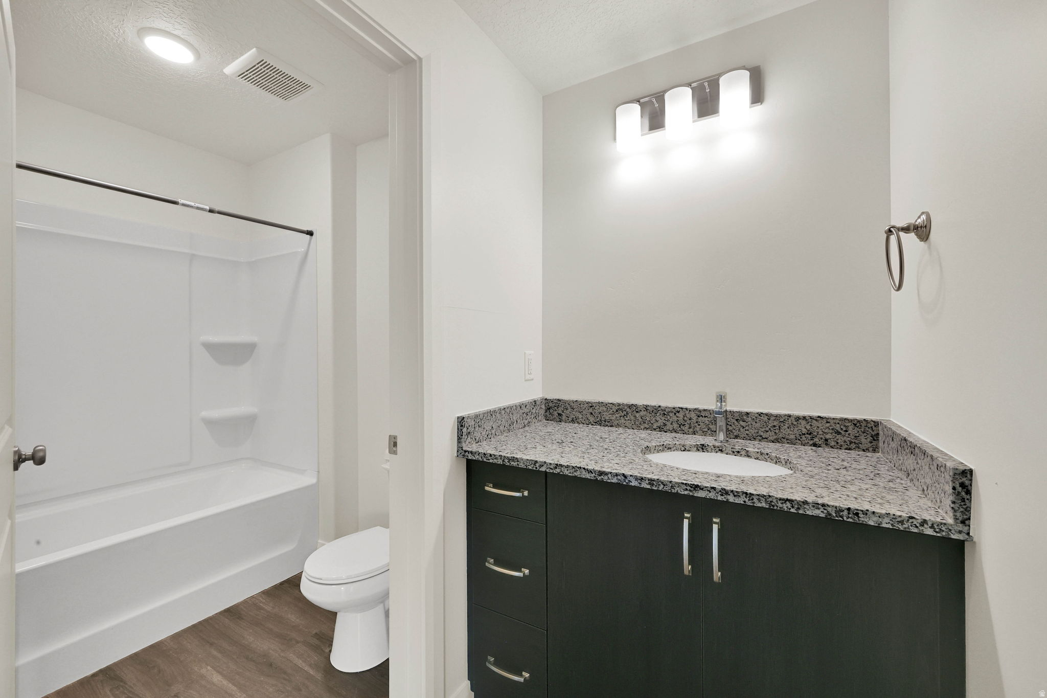 ASPEN APTS - Residential Income