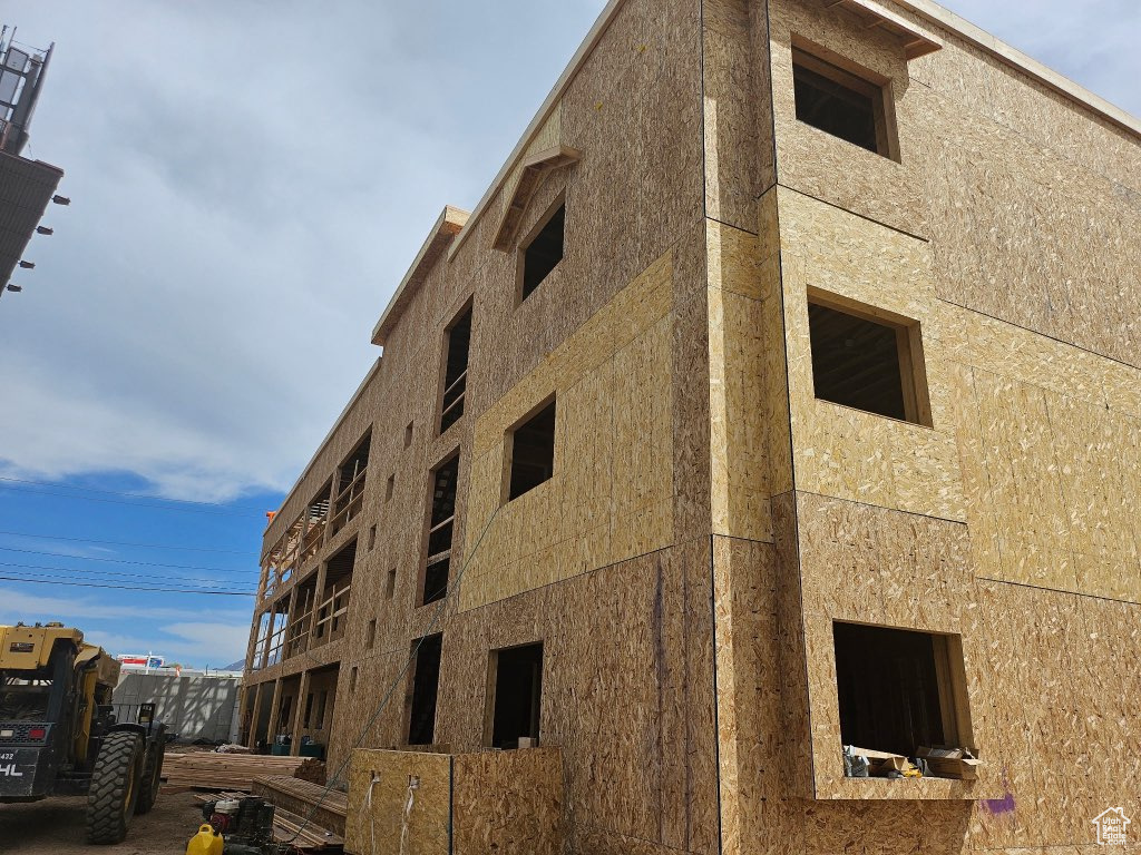 ASPEN APTS - Residential Income