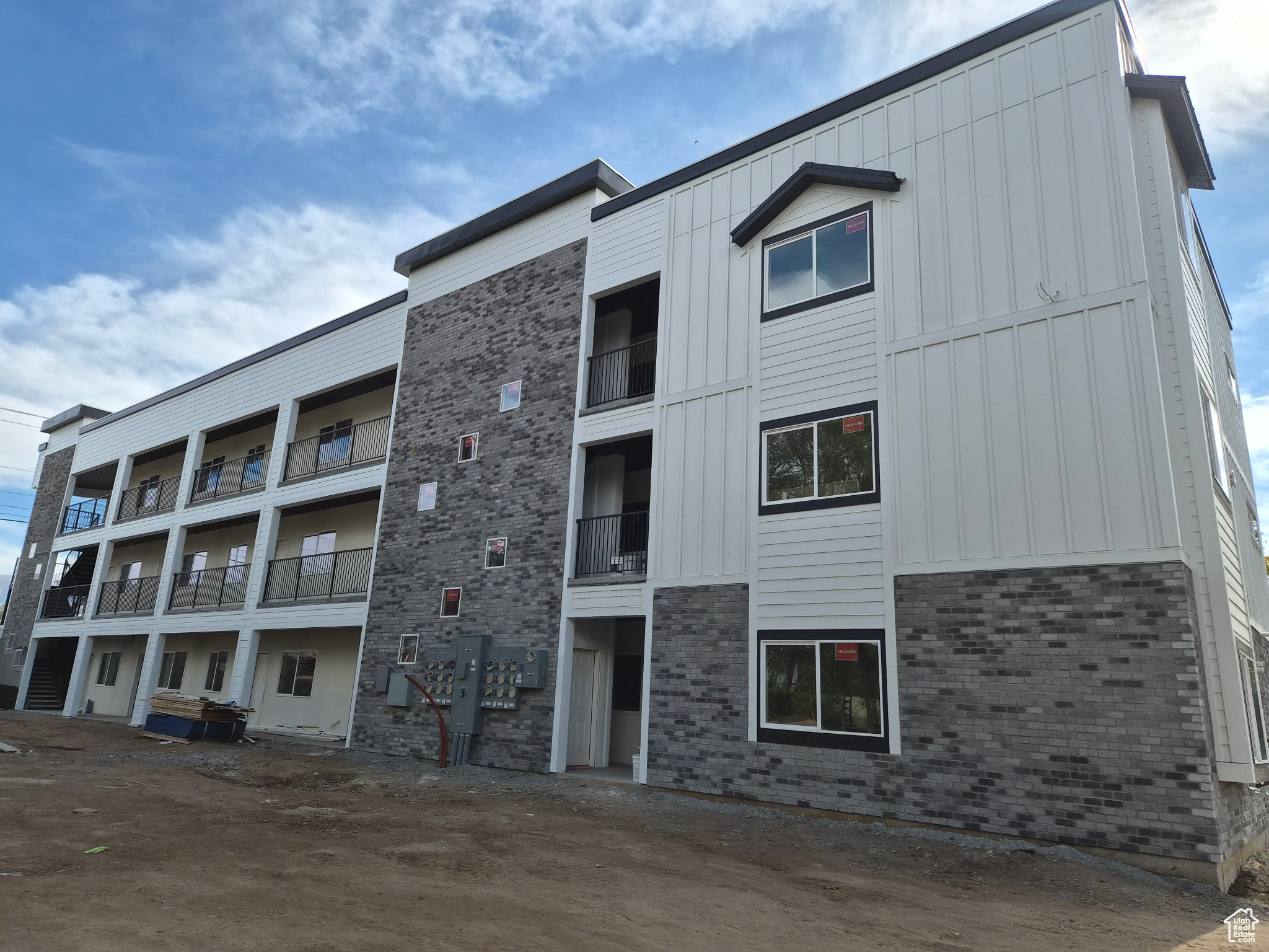 ASPEN APTS - Residential Income