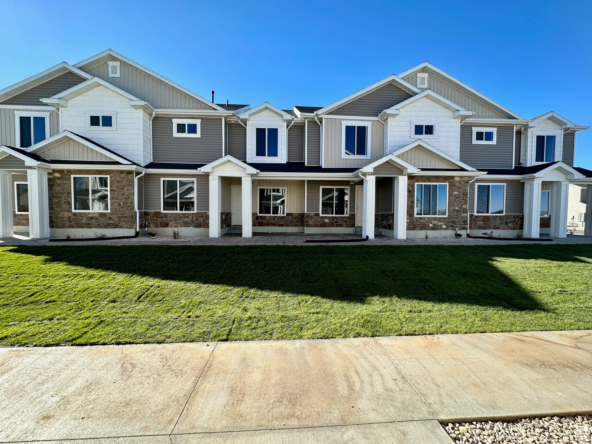 216 W Seasons Ln #46, Garden City, Utah image 2