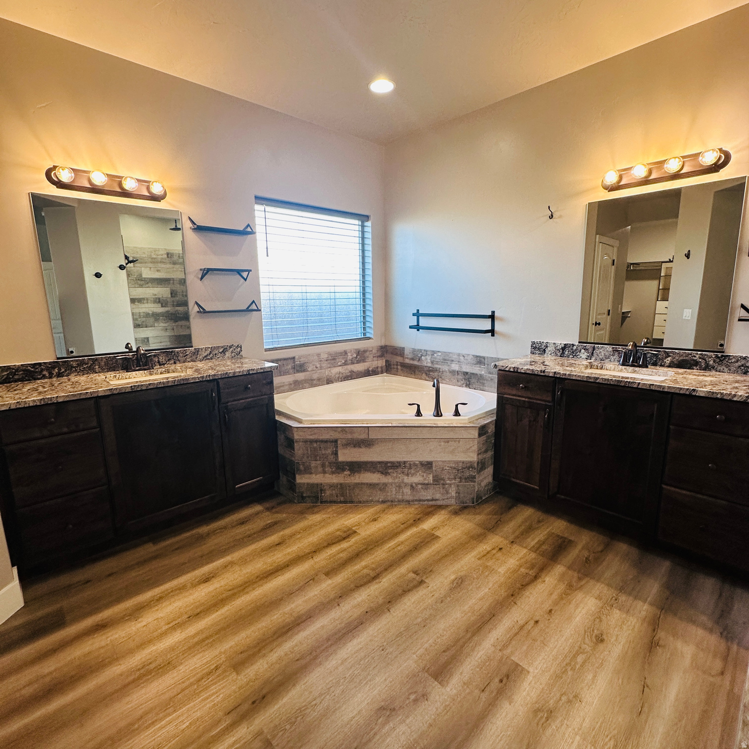 SAGE CANYON PH 9 - Residential