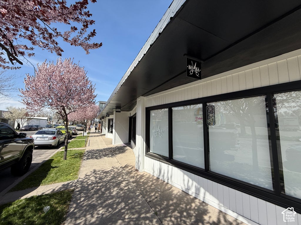Photo of 25 E KENSINGTON Ave S, Salt Lake City, UT 84115 (MLS # 2192424)