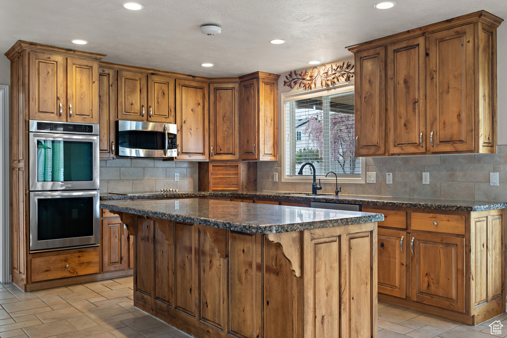 4838 S Brown Villa Cv, Taylorsville, Utah image 3