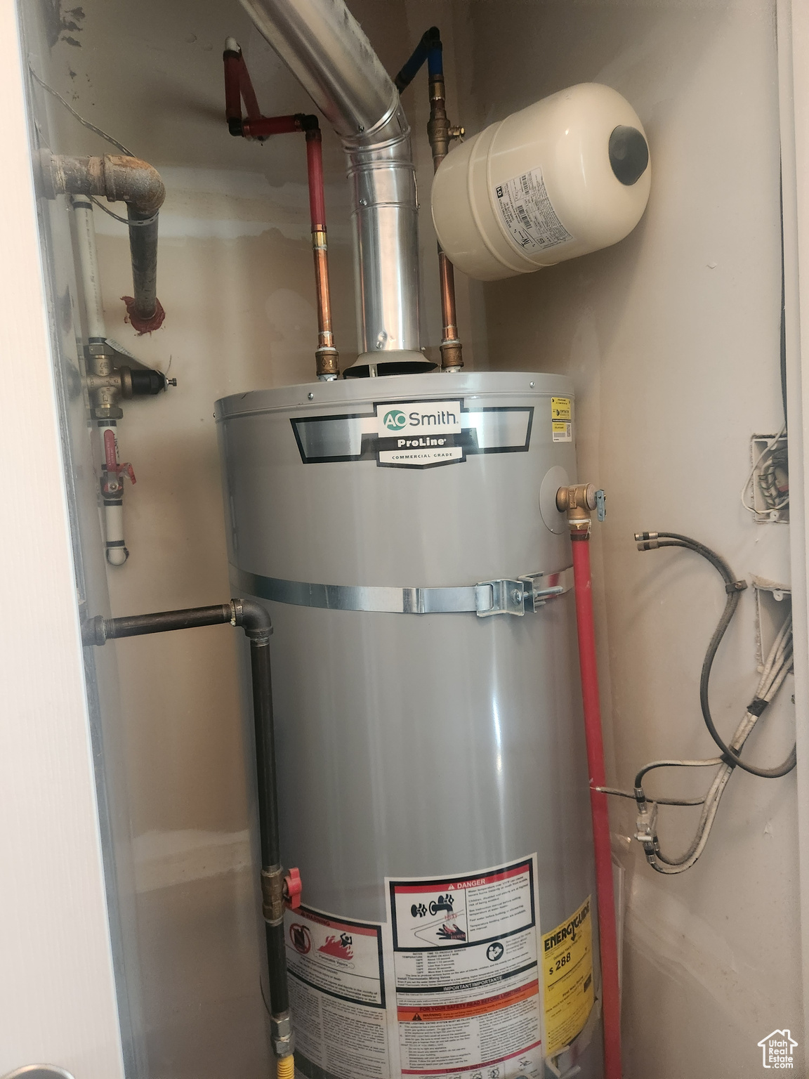 AMBERLEY CONDO - Residential Lease