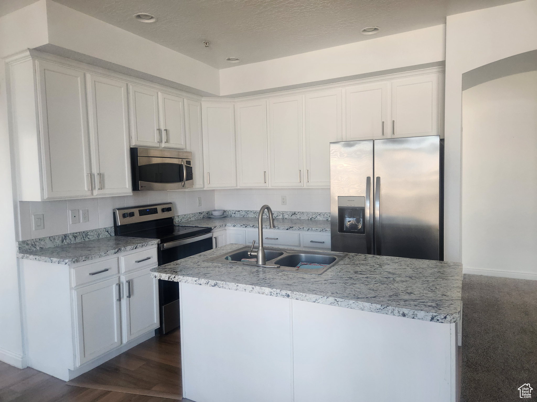 AMBERLEY CONDO - Residential Lease