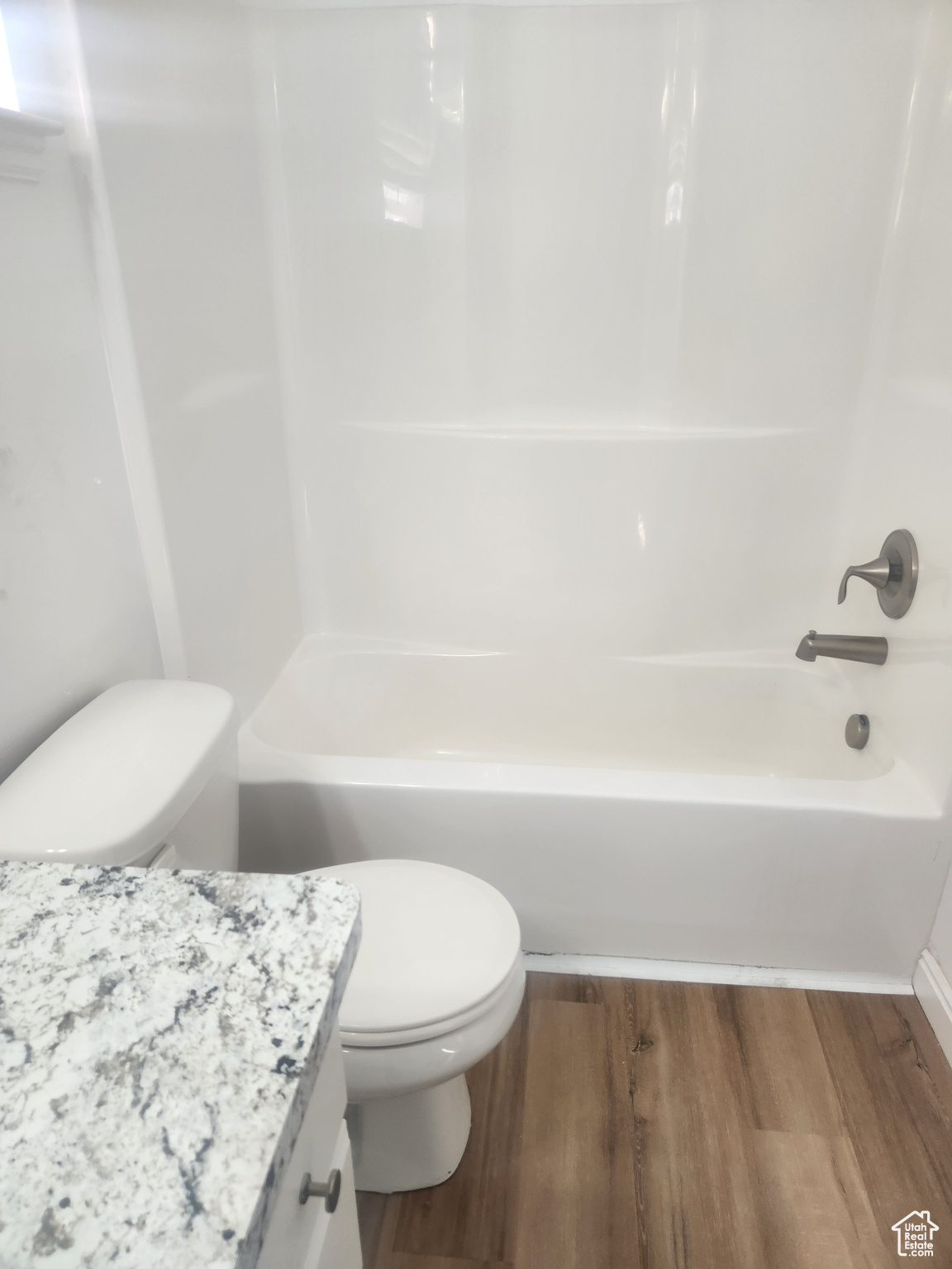 AMBERLEY CONDO - Residential Lease