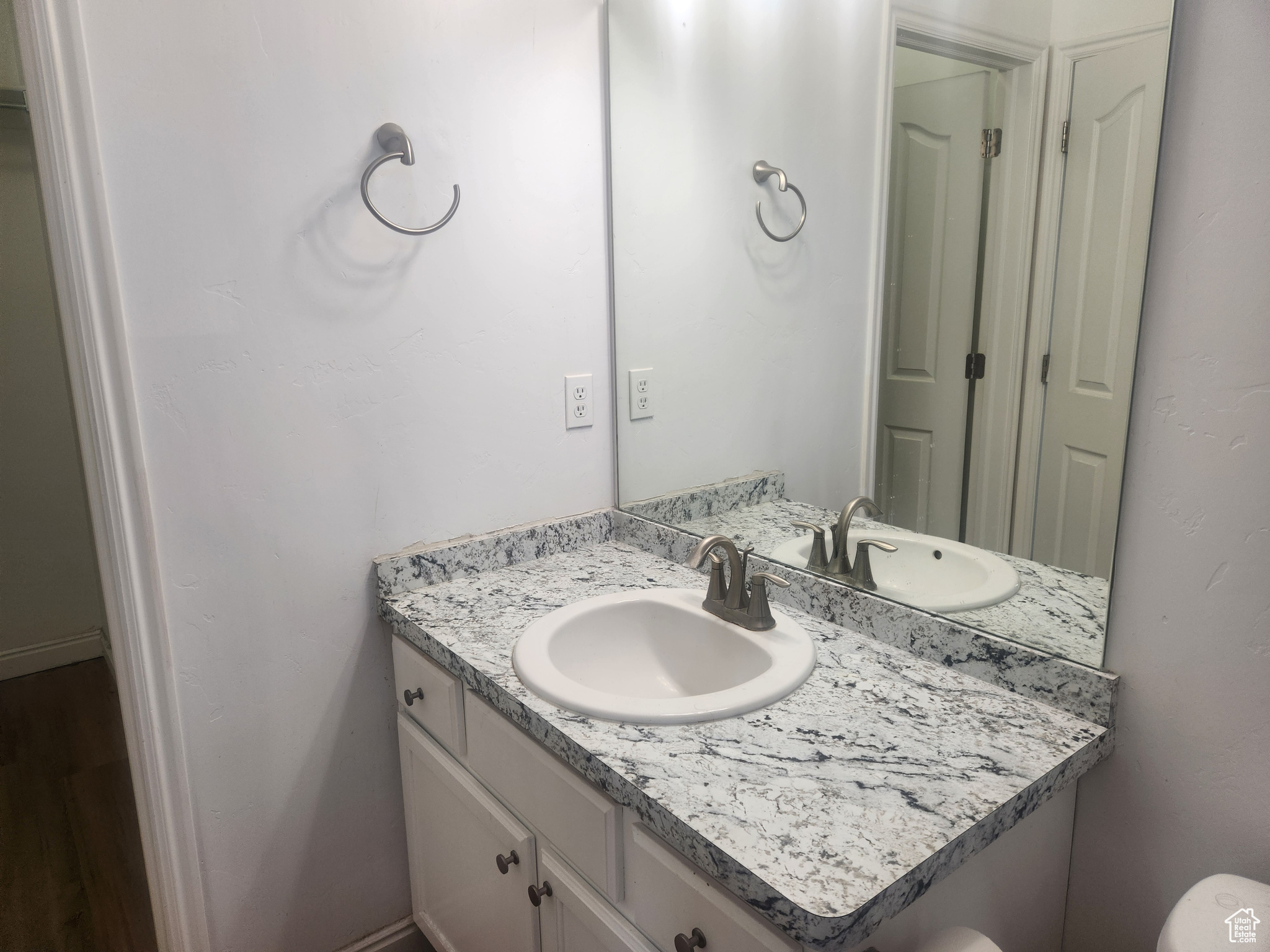 AMBERLEY CONDO - Residential Lease