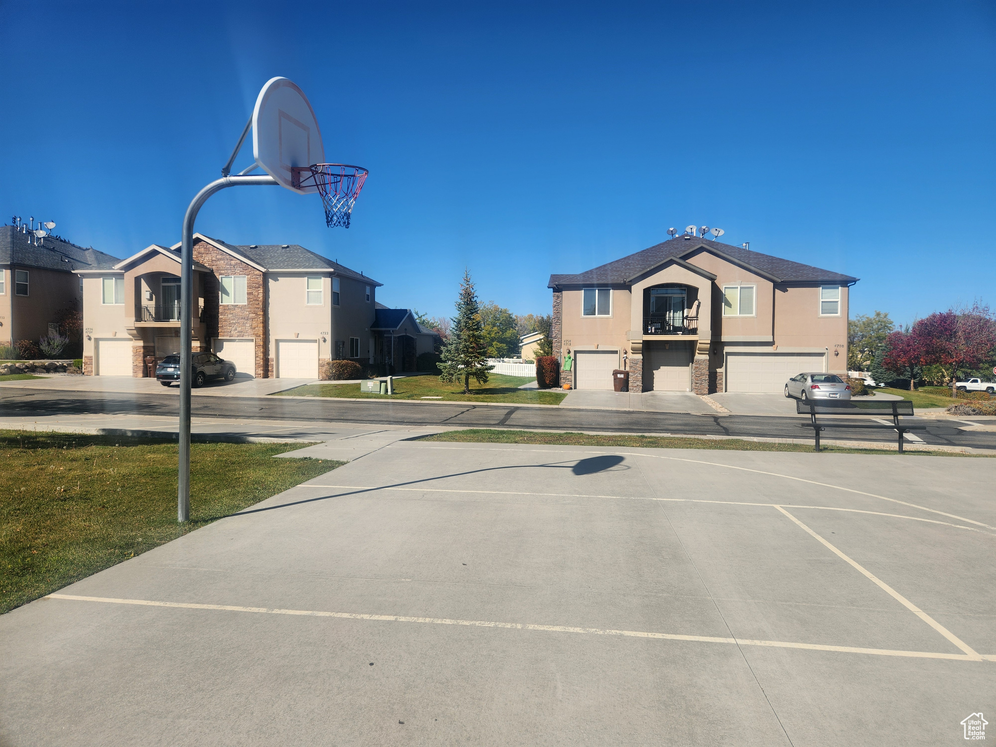 AMBERLEY CONDO - Residential Lease