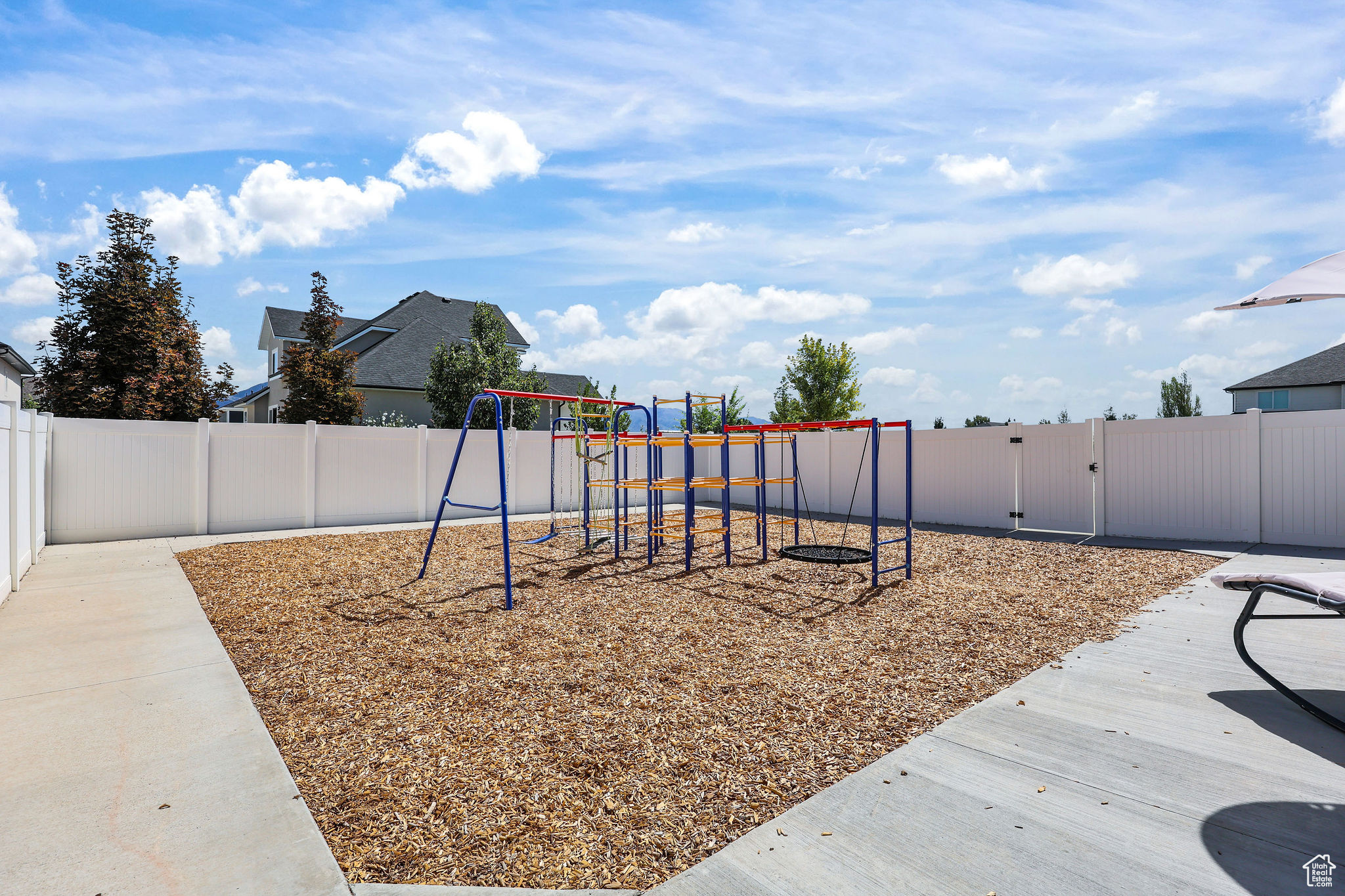 HALCYON ESTATES - Residential