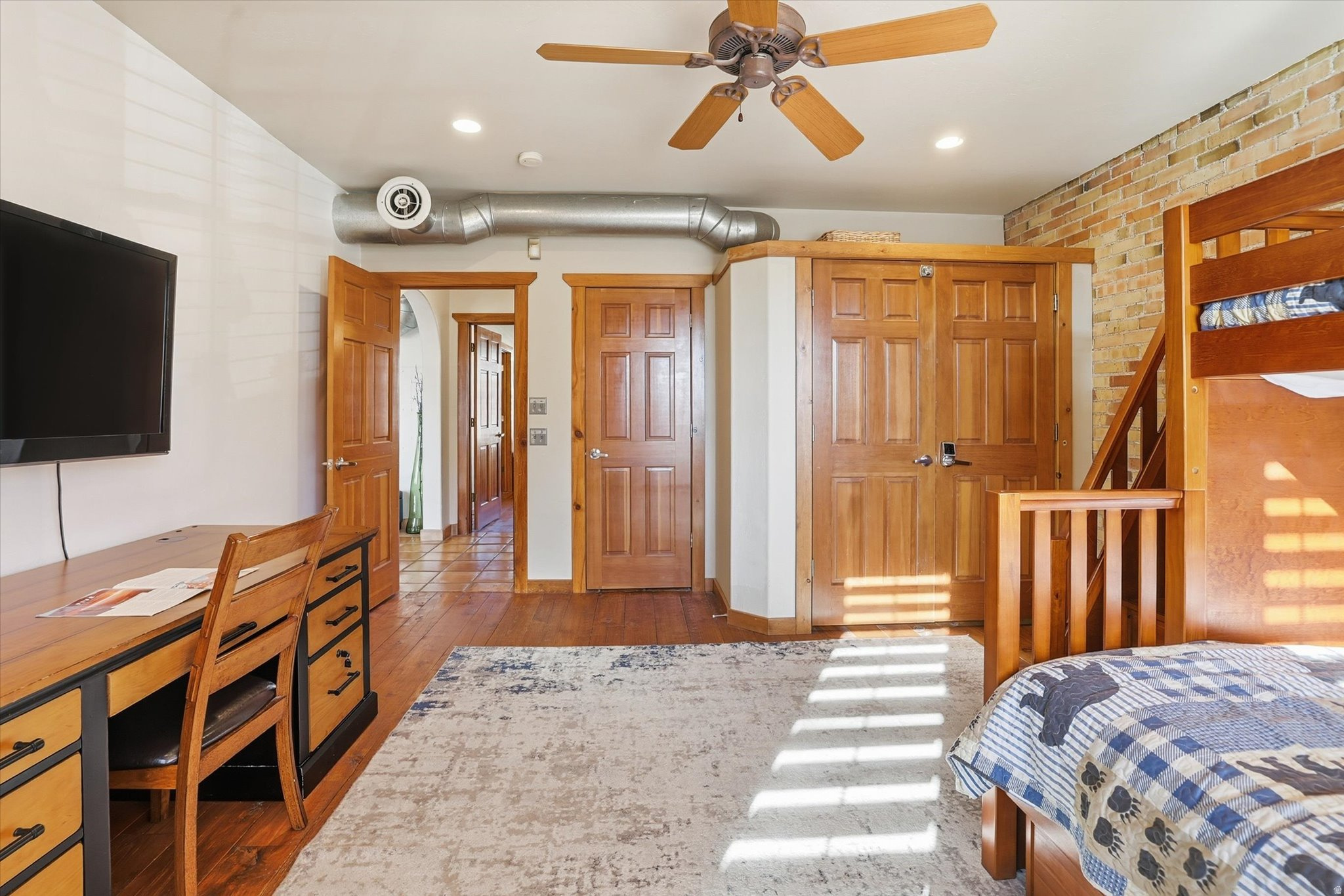 WAREHOUSE DISTRICT CONDOMINIUMS - Residential