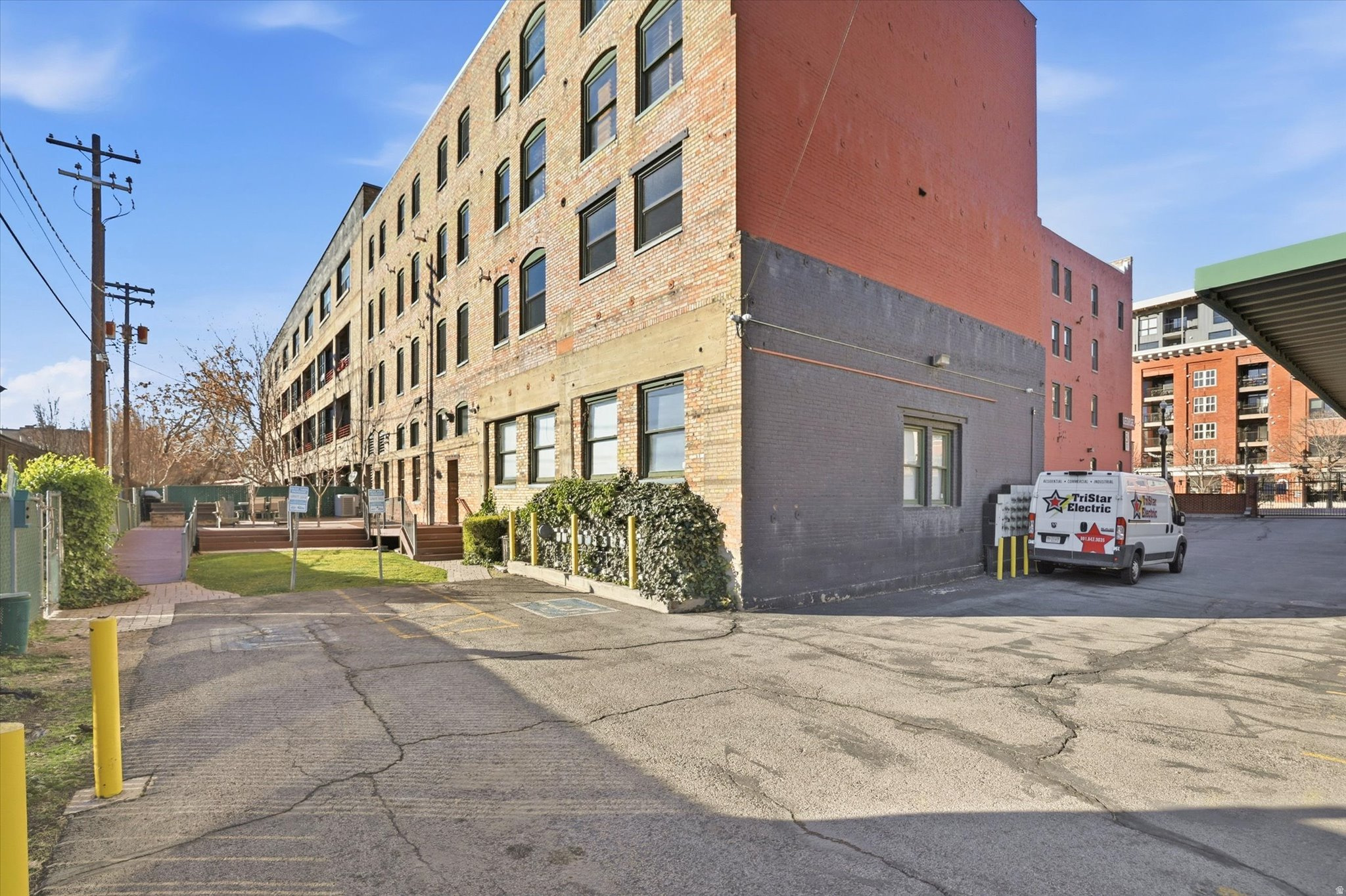 WAREHOUSE DISTRICT CONDOMINIUMS - Residential