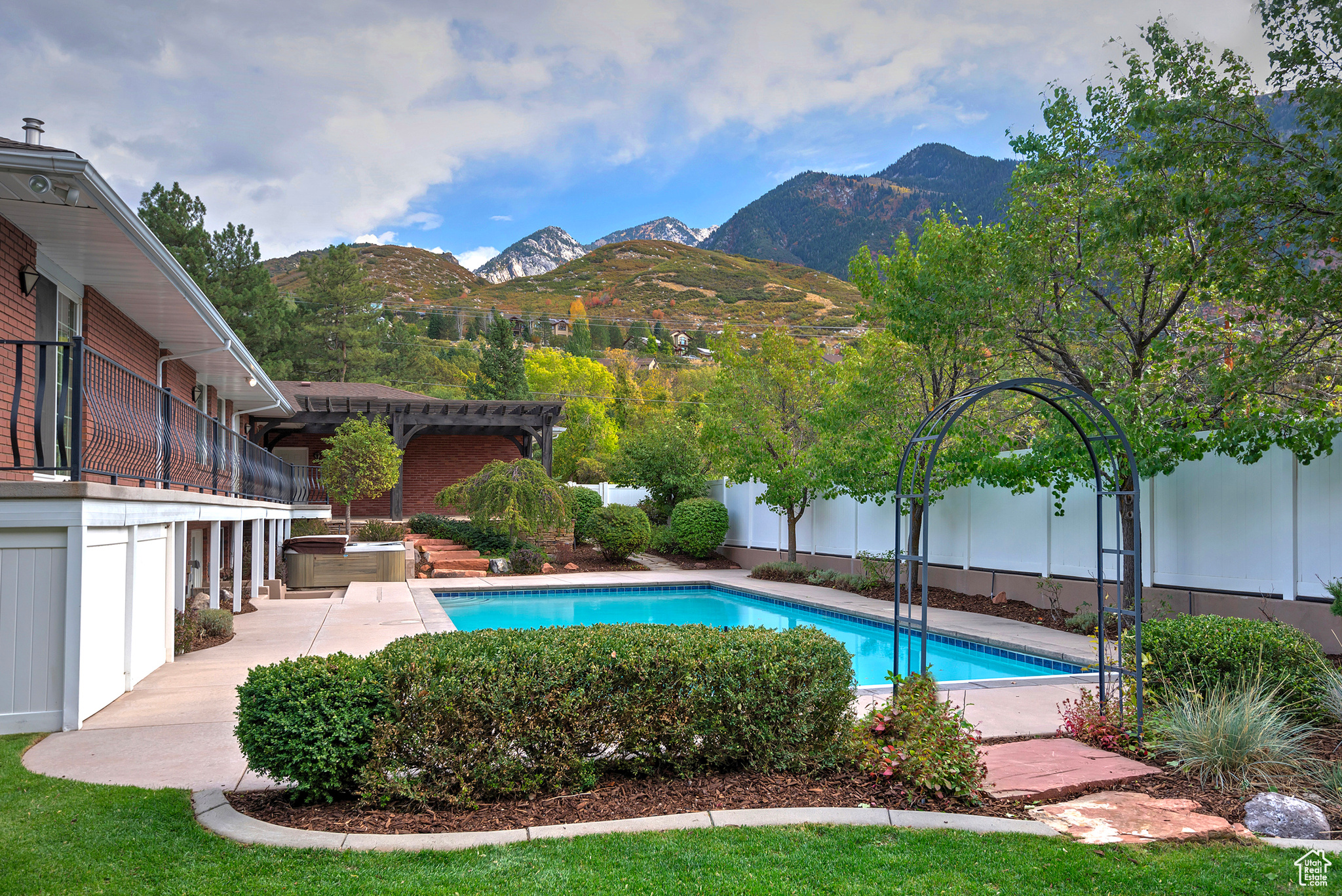 3016 E Dimple Dell Ln, Sandy, Utah image 8