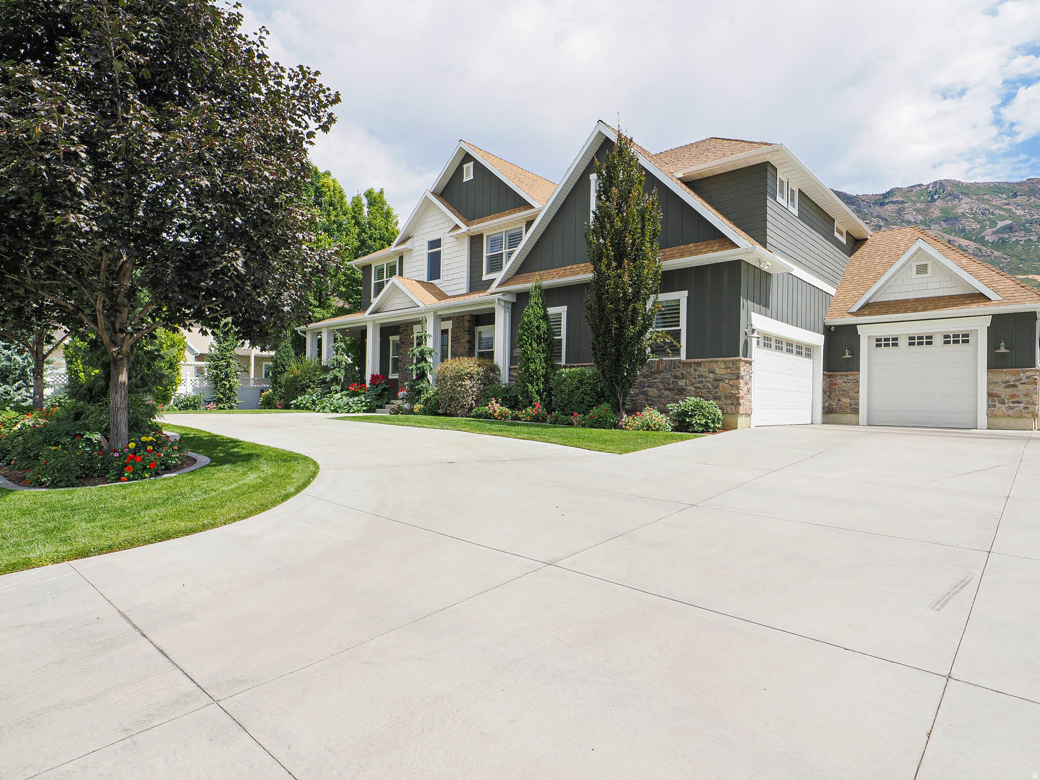 CANYON BROOK ESTATES - Residential