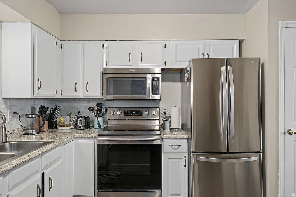 CENTURY ESTATES - Residential