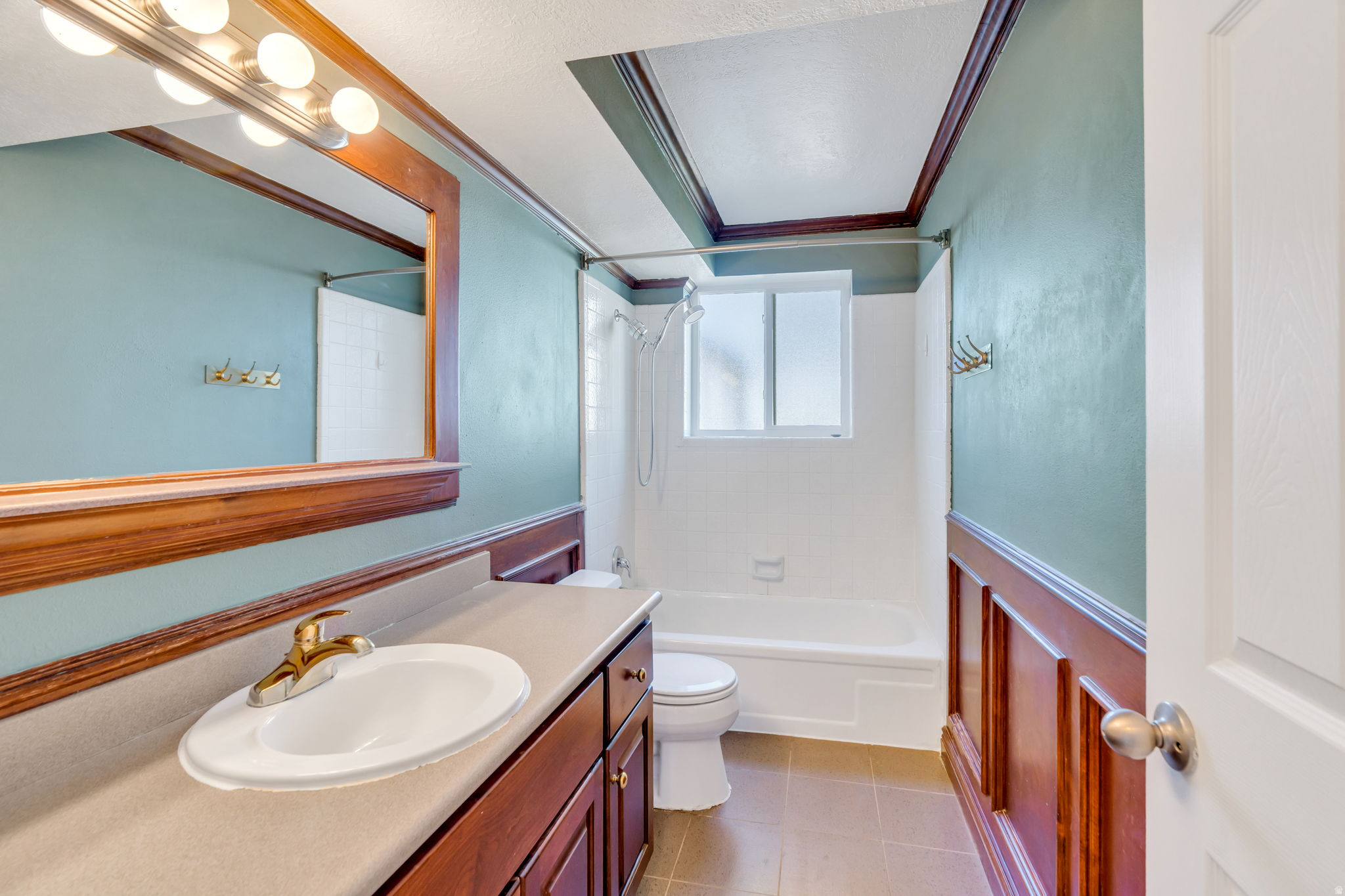 CENTURY ESTATES - Residential