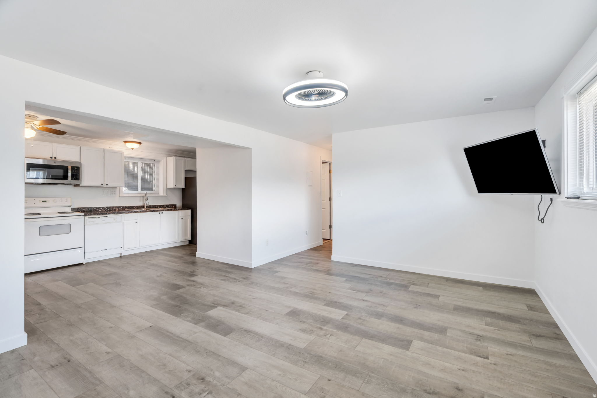 CENTURY ESTATES - Residential