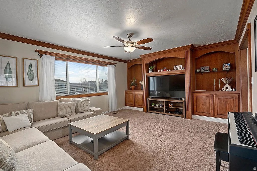 CENTURY ESTATES - Residential