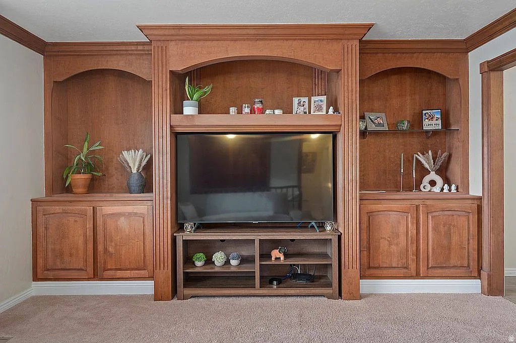 CENTURY ESTATES - Residential