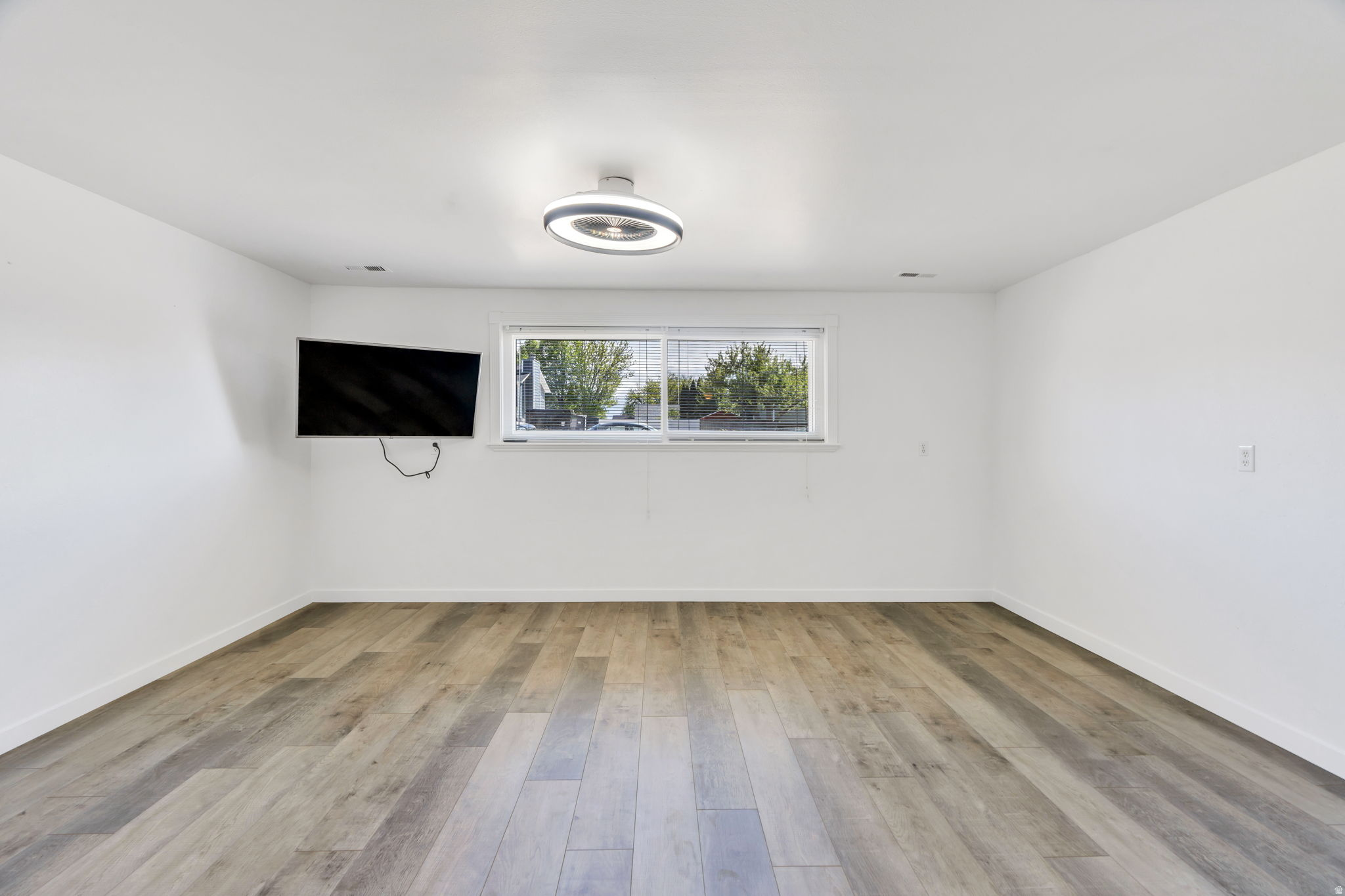 CENTURY ESTATES - Residential