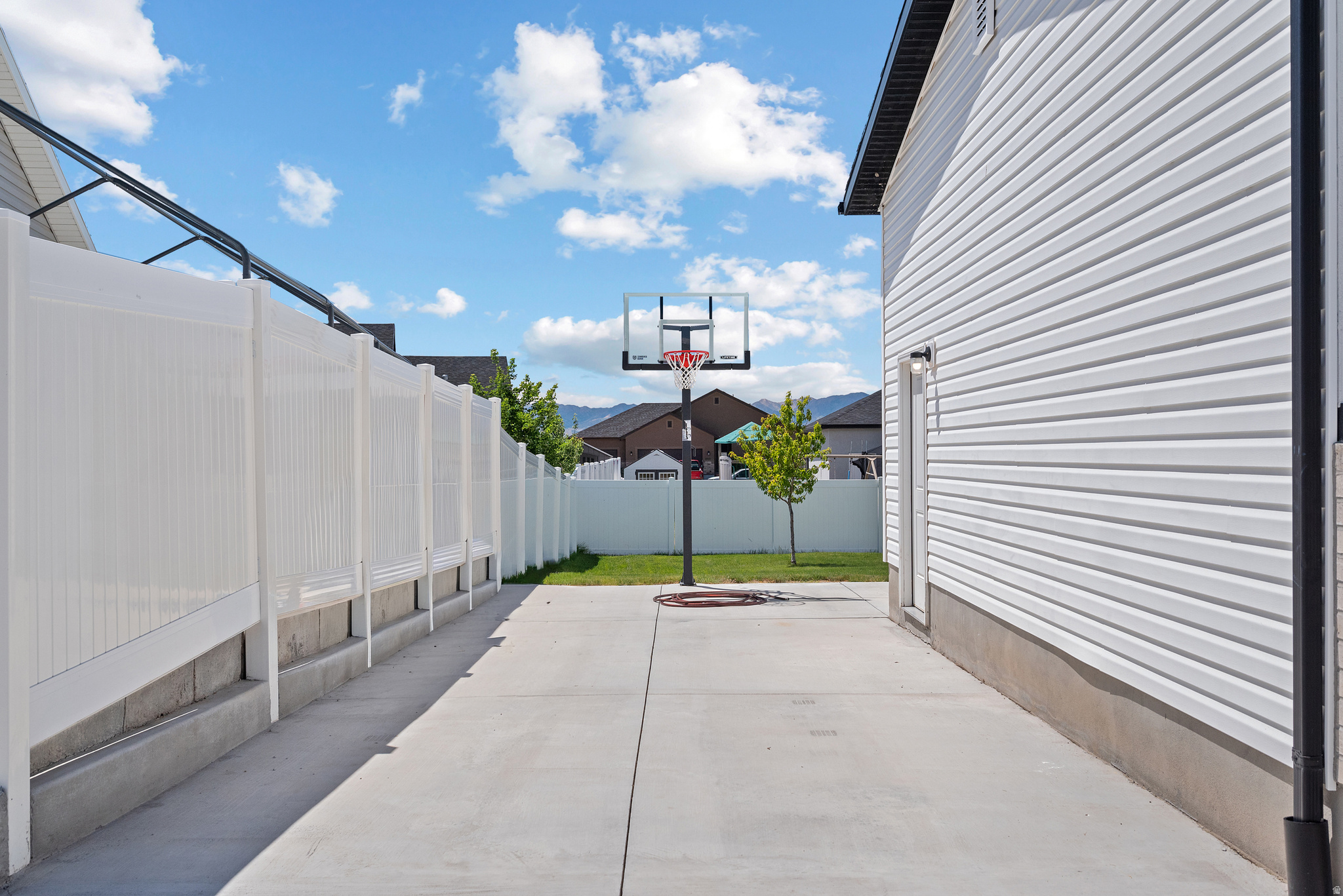 SUNSET ESTATES - Residential