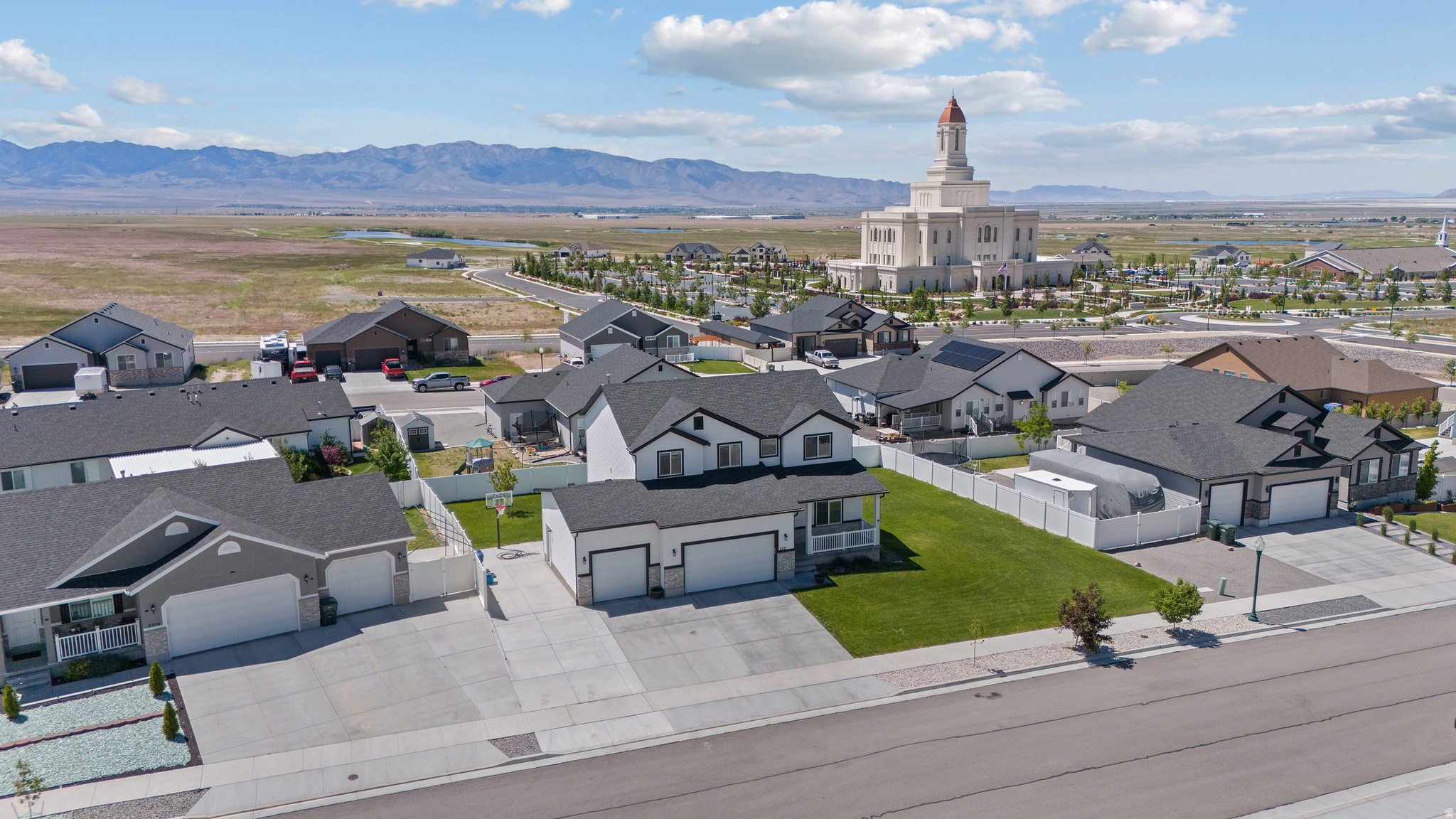 SUNSET ESTATES - Residential