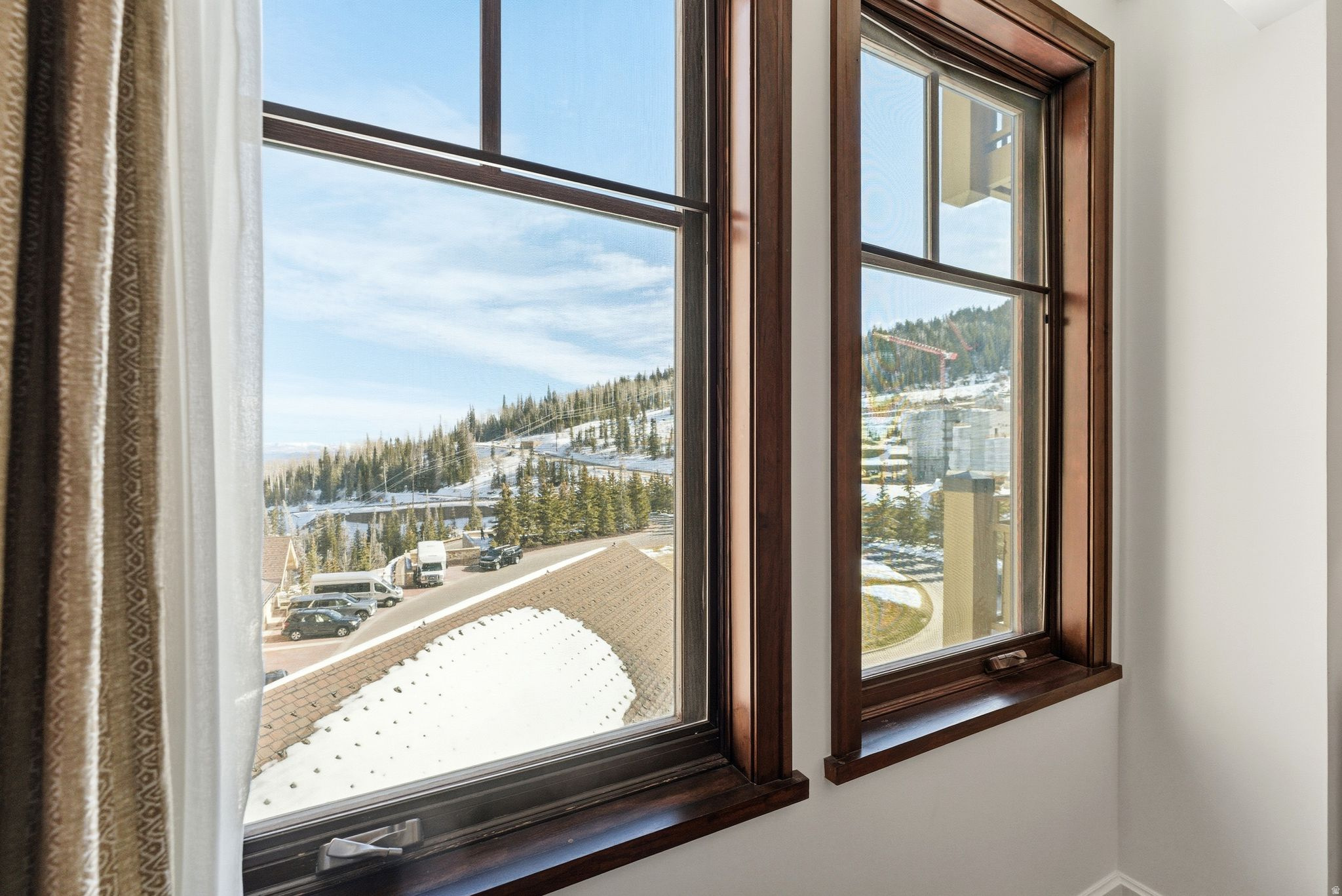 MONTAGE - Residential