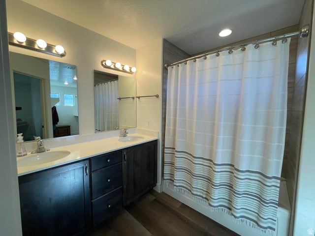 DESERT BLUFF AT DESERT CANYONS TOWNHOMES - Residential