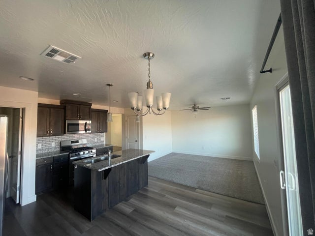 DESERT BLUFF AT DESERT CANYONS TOWNHOMES - Residential